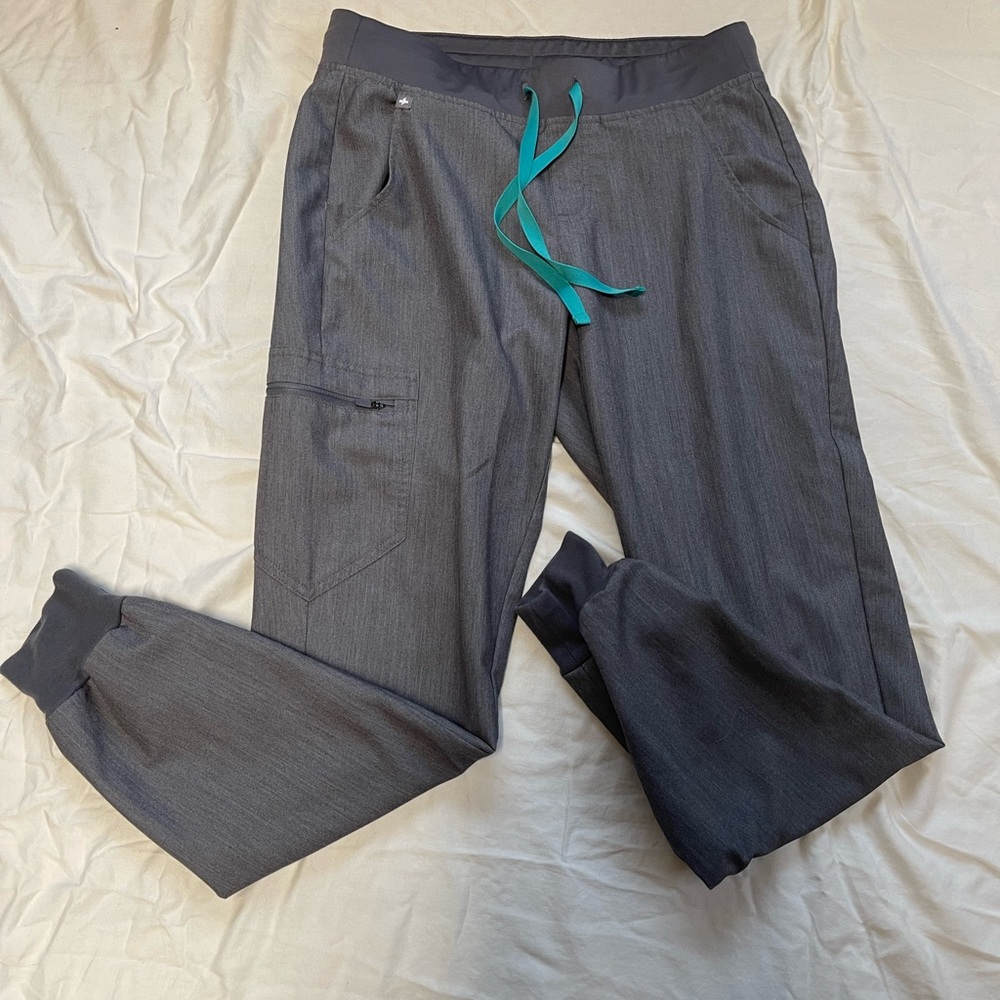 Figs women’s graphite Zamora jogger scrubs  with Teal Drawstring size small
